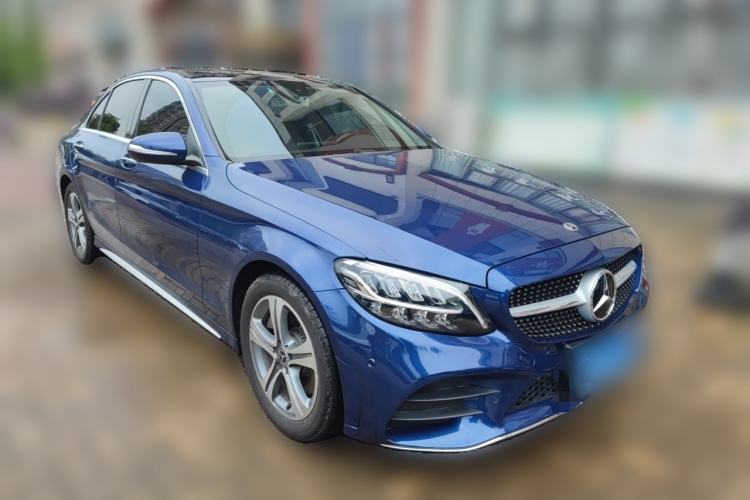 Used Mercedes-Benz C-Class 2019 Restyled C 260 L Sport Edition Front Right 45 Deg