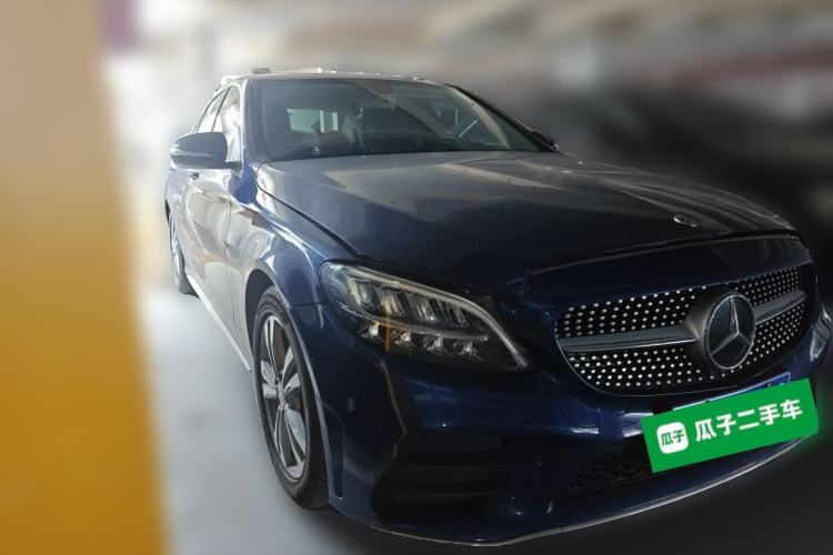 Used Mercedes-Benz C-Class 2019 C 180 L Fashion Edition Sport Version Front Right 45 Deg