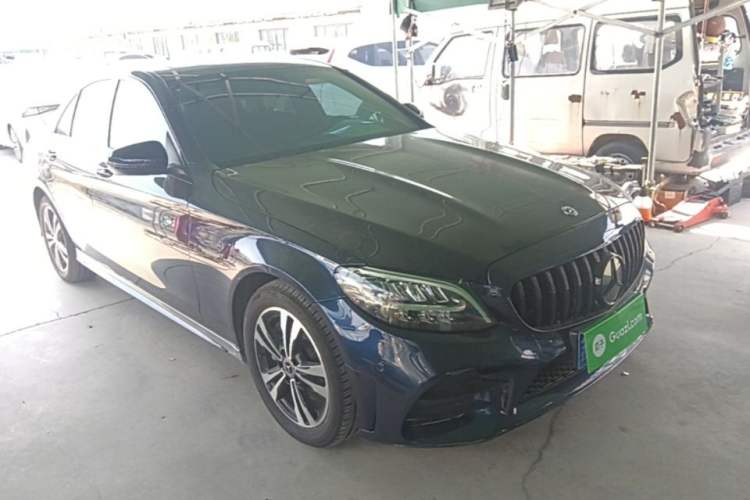 Used Mercedes-Benz C-Class 2019 C 260 Sport Edition Front Right 45 Deg