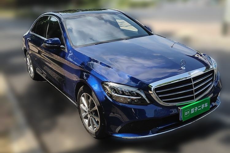 Used Mercedes-Benz C-Class 2019 C 260 L Front Right 45 Deg