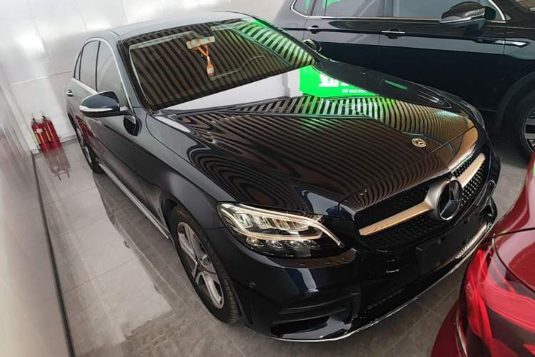 Used Mercedes-Benz C-Class 2019 C 260 L Sport Edition Front Right 45 Deg