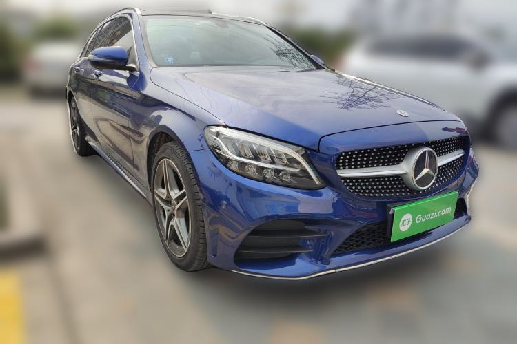 Used Mercedes-Benz C-Class 2019 C 260 Estate Front Right 45 Deg