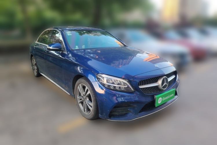 Used Mercedes-Benz C-Class 2019 C 180 L Fashion Edition Sport Version Front Right 45 Deg