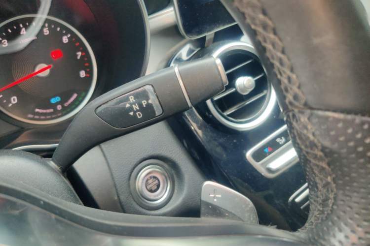 Used Mercedes-Benz C-Class 2019 C 260 Sport Edition Gear Lever