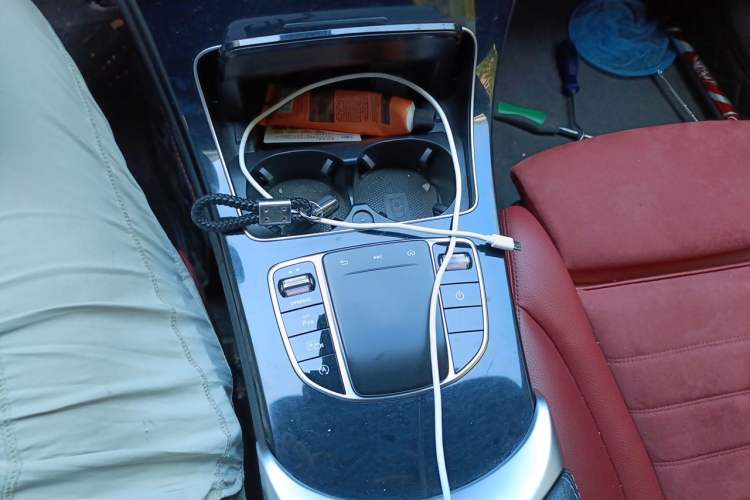 Used Mercedes-Benz C-Class 2019 C 260 Sport Edition Gear Lever