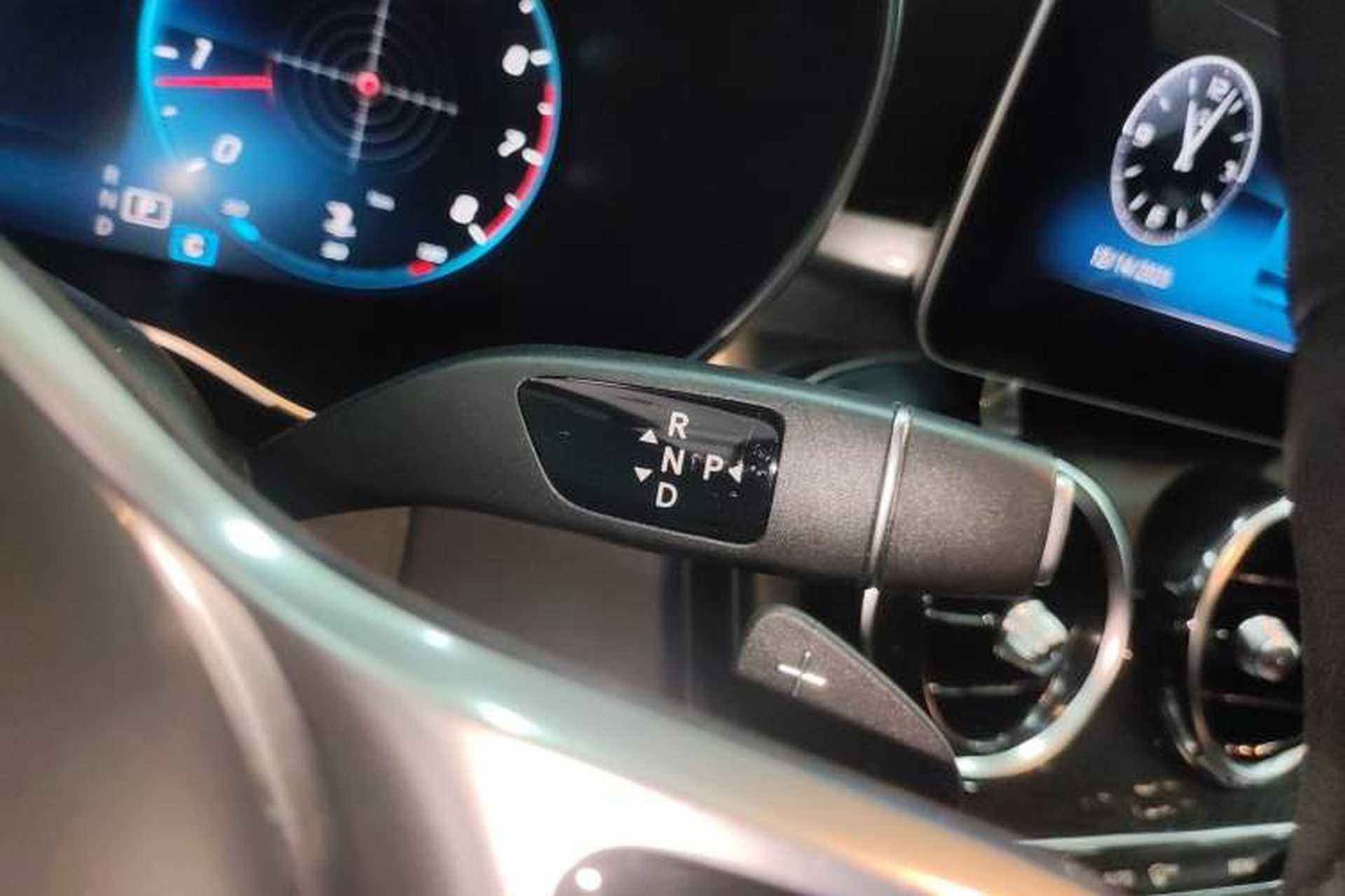 Used Mercedes-Benz C-Class 2019 Restyled C 260 L Sport Edition Gear Lever