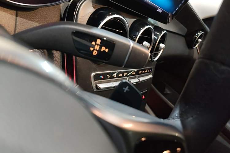 Used Mercedes-Benz C-Class 2019 C 260 L Sport Edition Gear Lever