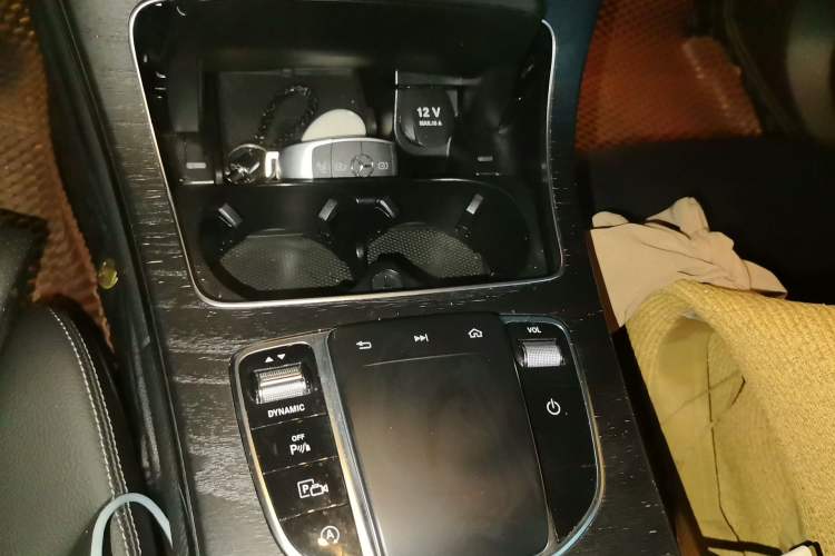 Used Mercedes-Benz C-Class 2019 C 180 L Fashion Edition Sport Version Gear Lever