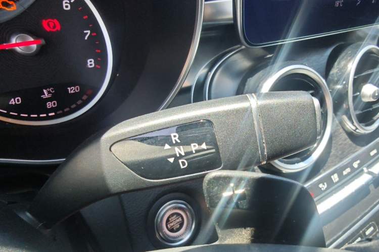 Used Mercedes-Benz C-Class 2019 C 180 L Fashion Edition Sport Version Gear Lever