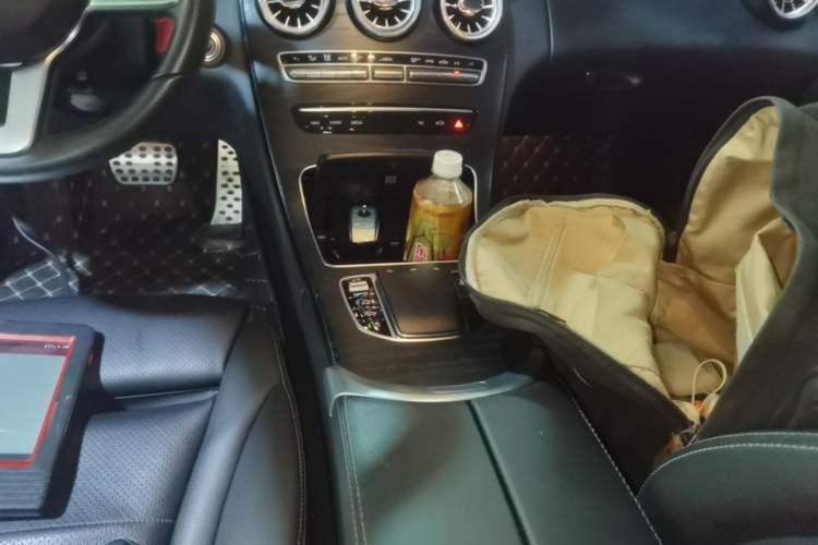 Used Mercedes-Benz C-Class 2019 Restyled C 260 L Sport Edition Gear Lever