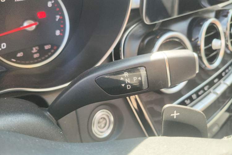 Used Mercedes-Benz C-Class 2019 C 180 L Fashion Edition Sport Version Gear Lever