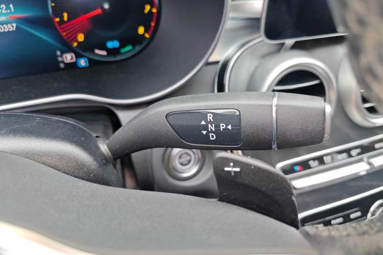 Used Mercedes-Benz C-Class 2019 C 260 Estate Gear Lever
