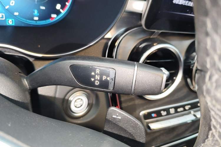 Used Mercedes-Benz C-Class 2019 Restyled C 260 L Sport Edition Gear Lever