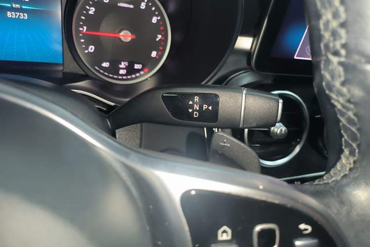 Used Mercedes-Benz C-Class 2019 C 180 L Fashion Edition Sport Version Gear Lever
