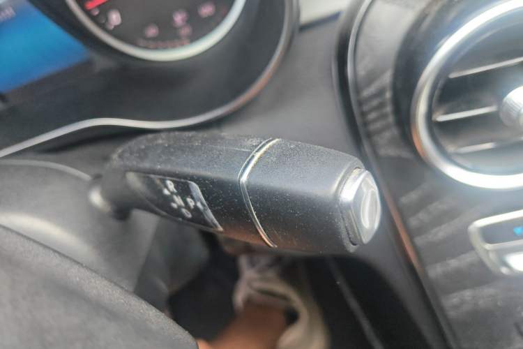Used Mercedes-Benz C-Class 2019 C 180 L Fashion Edition Sport Version Gear Lever