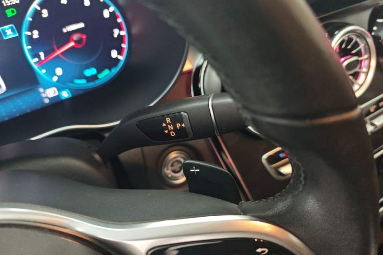Used Mercedes-Benz C-Class 2019 Restyled C 260 L Sport Edition Gear Lever
