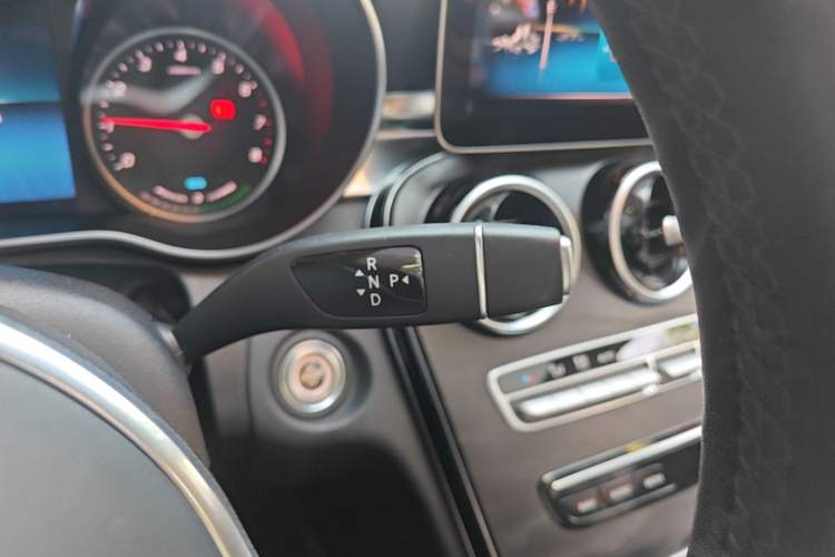 Used Mercedes-Benz C-Class 2019 C 260 L Sport Edition Gear Lever