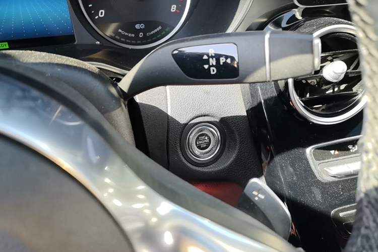 Used Mercedes-Benz C-Class 2019 C 260 Sport Edition Gear Lever