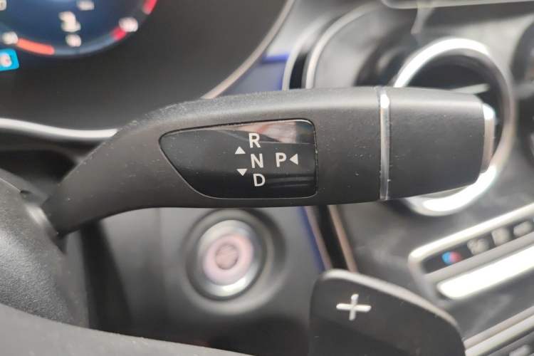 Used Mercedes-Benz C-Class 2019 Restyled C 260 L Sport Edition Gear Lever