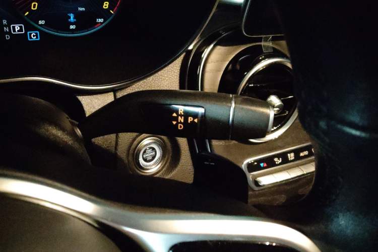 Used Mercedes-Benz C-Class 2019 Restyled C 260 L Sport Edition Gear Lever