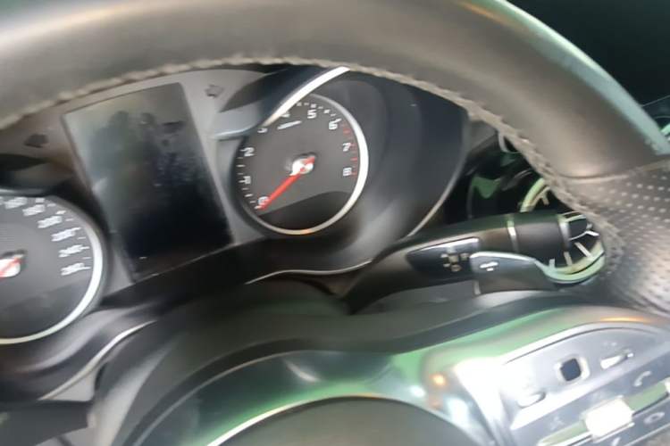 Used Mercedes-Benz C-Class 2019 C 260 Sport Edition Gear Lever