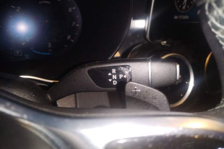 Used Mercedes-Benz C-Class 2019 Restyled C 260 L Sport Edition Gear Lever