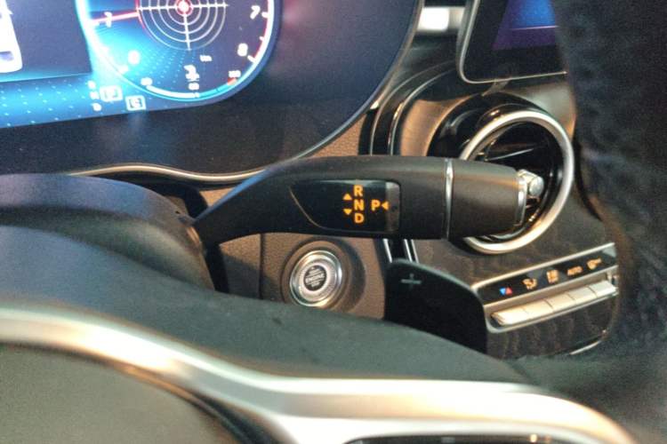 Used Mercedes-Benz C-Class 2019 Restyled C 260 L Sport Edition Gear Lever