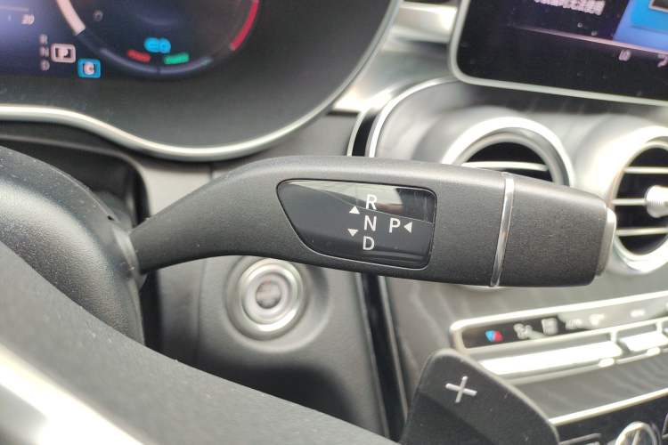 Used Mercedes-Benz C-Class 2019 C 260 Estate Gear Lever