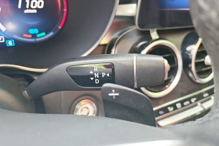 Used Mercedes-Benz C-Class 2019 Restyled C 260 L Sport Edition Gear Lever