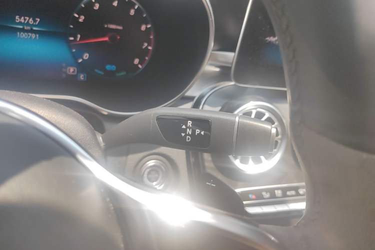 Used Mercedes-Benz C-Class 2019 Restyled C 260 L Sport Edition Gear Lever
