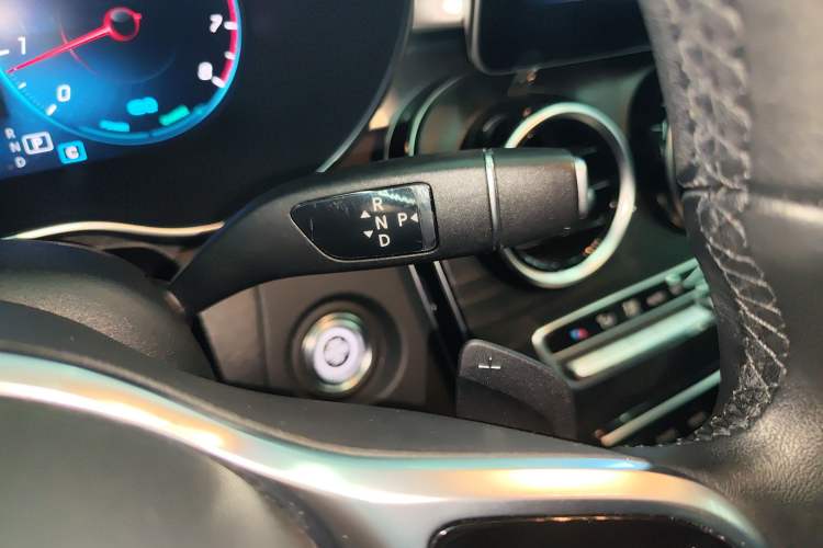 Used Mercedes-Benz C-Class 2019 Restyled C 260 L Sport Edition Gear Lever