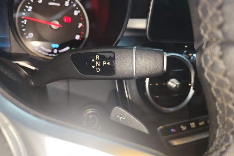 Used Mercedes-Benz C-Class 2019 C 260 L Sport Edition Gear Lever