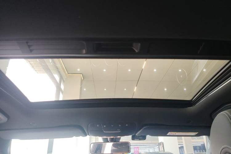 Used Mercedes-Benz C-Class 2019 C 260 Sport Edition Headliner