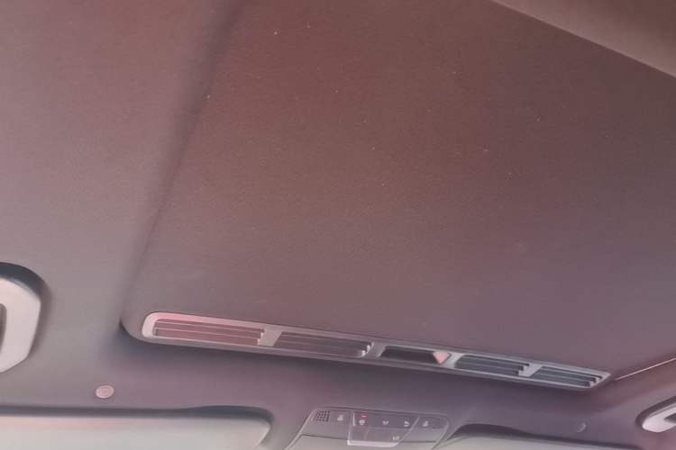Used Mercedes-Benz C-Class 2019 C 260 Sport Edition Headliner