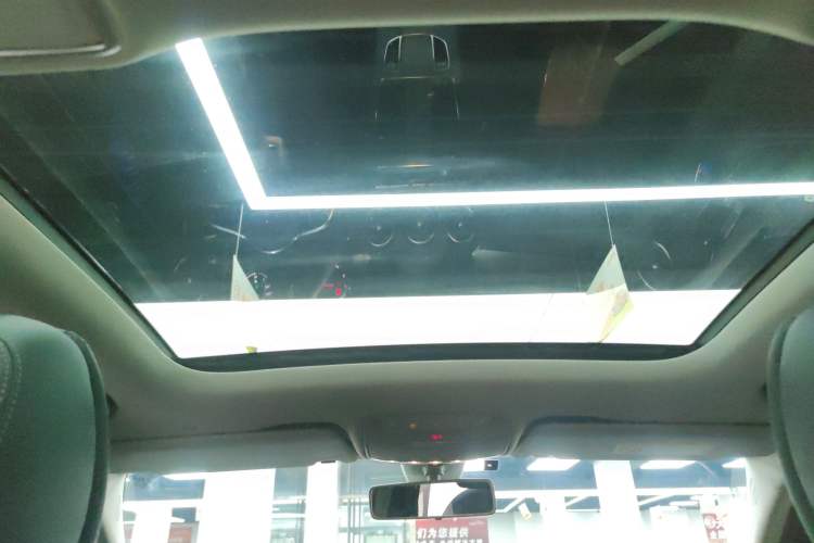 Used Mercedes-Benz C-Class 2019 C 260 L Sport Edition Headliner