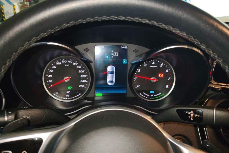 Used Mercedes-Benz C-Class 2019 C 260 L Sport Edition Instrument Cluster