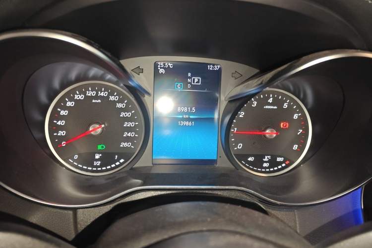 Used Mercedes-Benz C-Class 2019 C 180 L Fashion Edition Sport Version Instrument Cluster