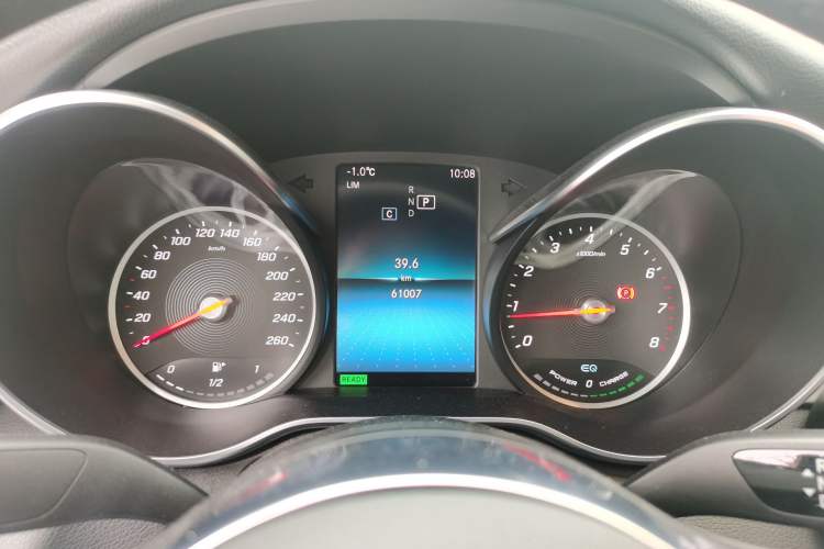 Used Mercedes-Benz C-Class 2019 C 260 Sport Edition 4MATIC Instrument Cluster