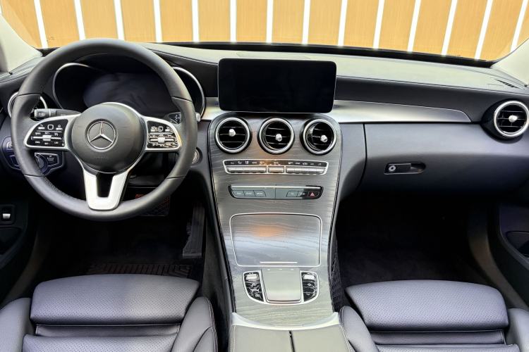 Used Mercedes-Benz C-Class 2019 C 260 L Sport Edition Interior 1