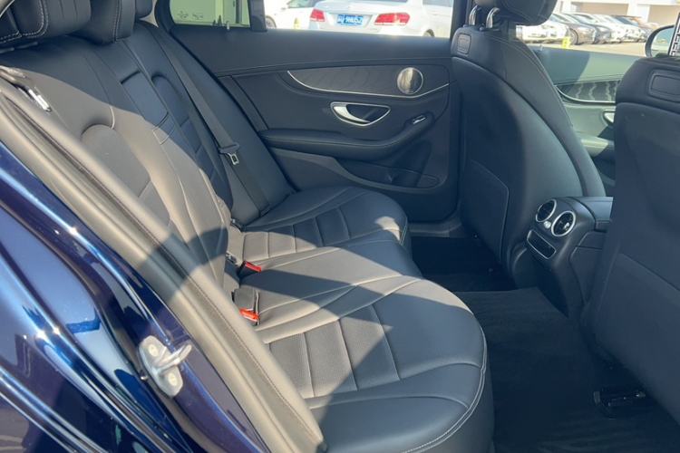 Used Mercedes-Benz C-Class 2019 C 260 L 4MATIC Sport Edition Interior 1