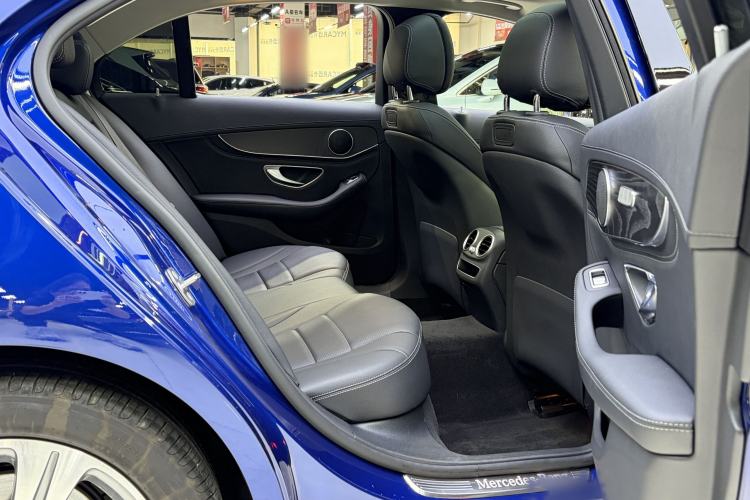 Used Mercedes-Benz C-Class 2019 C 260 L Sport Edition Interior 10