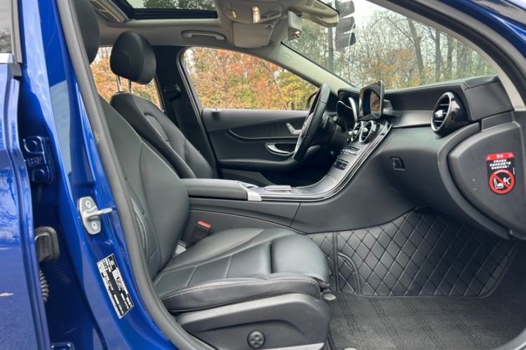 Used Mercedes-Benz C-Class 2019 C 180 L Fashion Edition Sport Version Interior 11