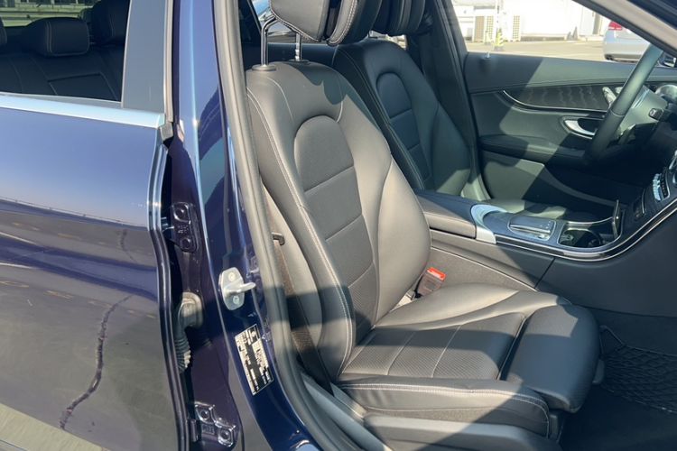 Used Mercedes-Benz C-Class 2019 C 260 L 4MATIC Sport Edition Interior 15