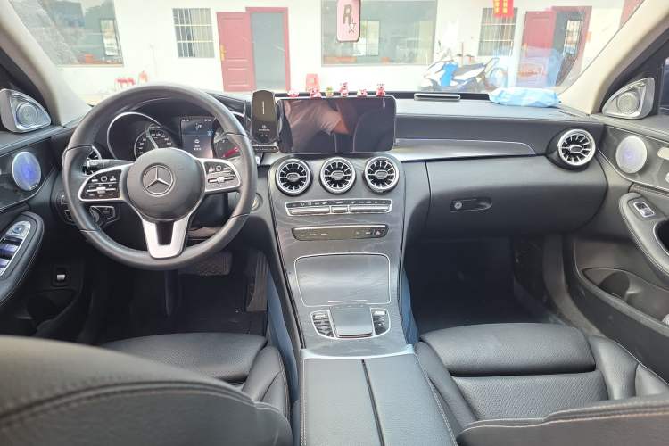 Used Mercedes-Benz C-Class 2019 C 260 L Sport Edition Interior 3