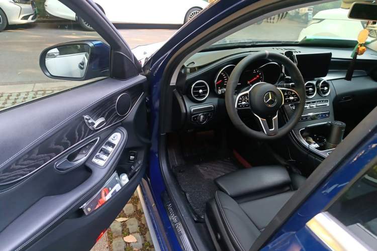 Used Mercedes-Benz C-Class 2019 C 180 L Fashion Edition Sport Version Interior 3