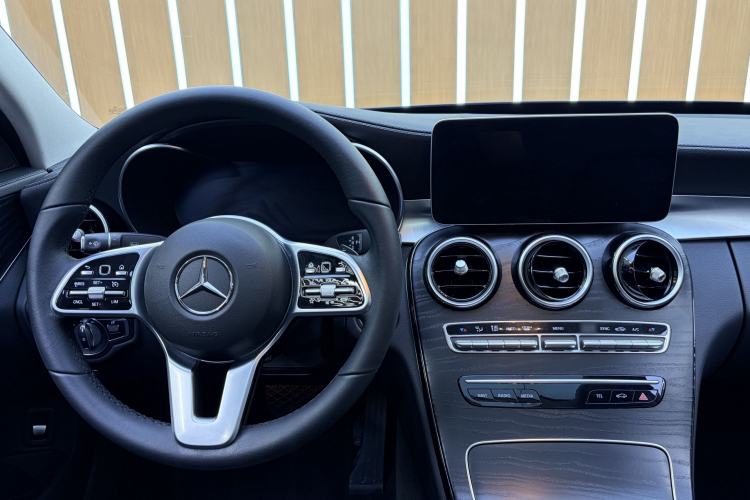 Used Mercedes-Benz C-Class 2019 C 260 L Sport Edition Interior 3