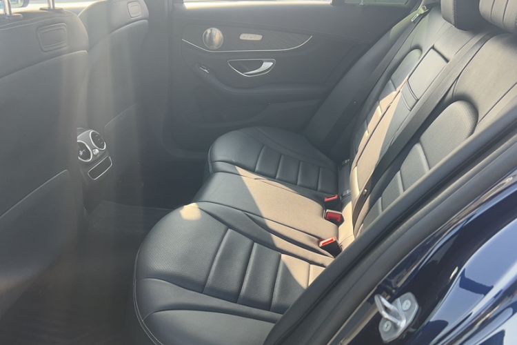 Used Mercedes-Benz C-Class 2019 C 260 L 4MATIC Sport Edition Interior 3