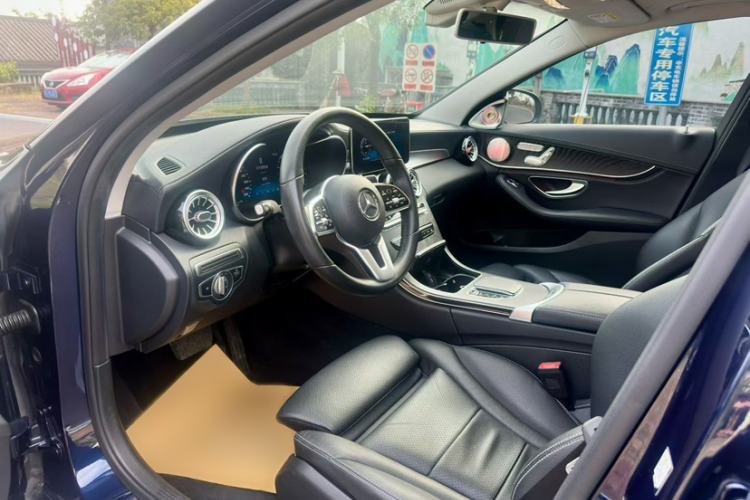 Used Mercedes-Benz C-Class 2019 Restyled C 260 L Sport Edition Interior 3