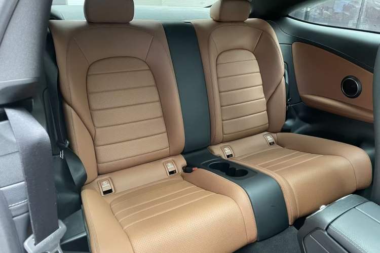 Used Mercedes-Benz C-Class 2019 C 260 Coupe Interior 4