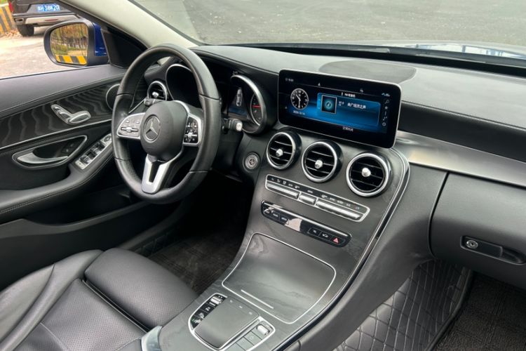 Used Mercedes-Benz C-Class 2019 C 180 L Fashion Edition Sport Version Interior 5